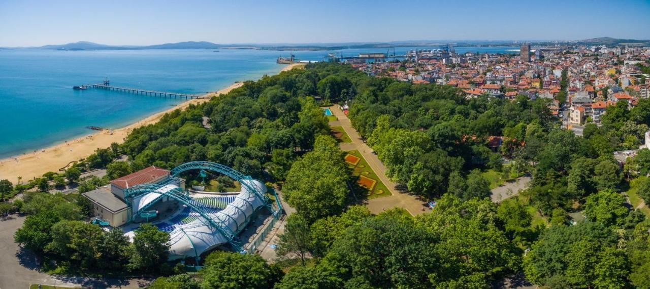 Apartment Martini Burgas Екстер'єр фото