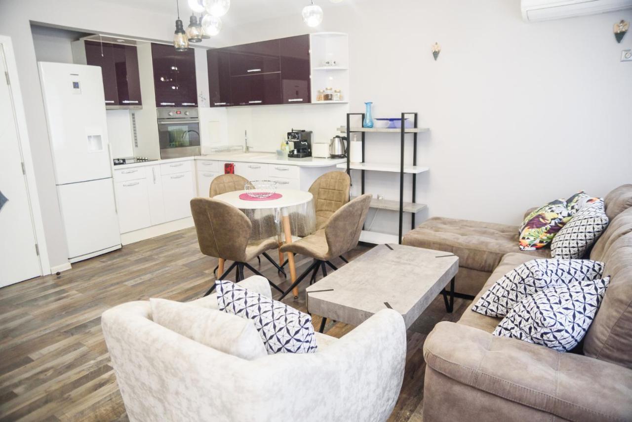 Apartment Martini Burgas Екстер'єр фото