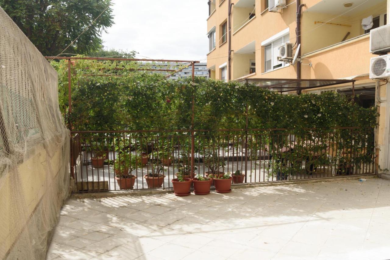 Apartment Martini Burgas Екстер'єр фото