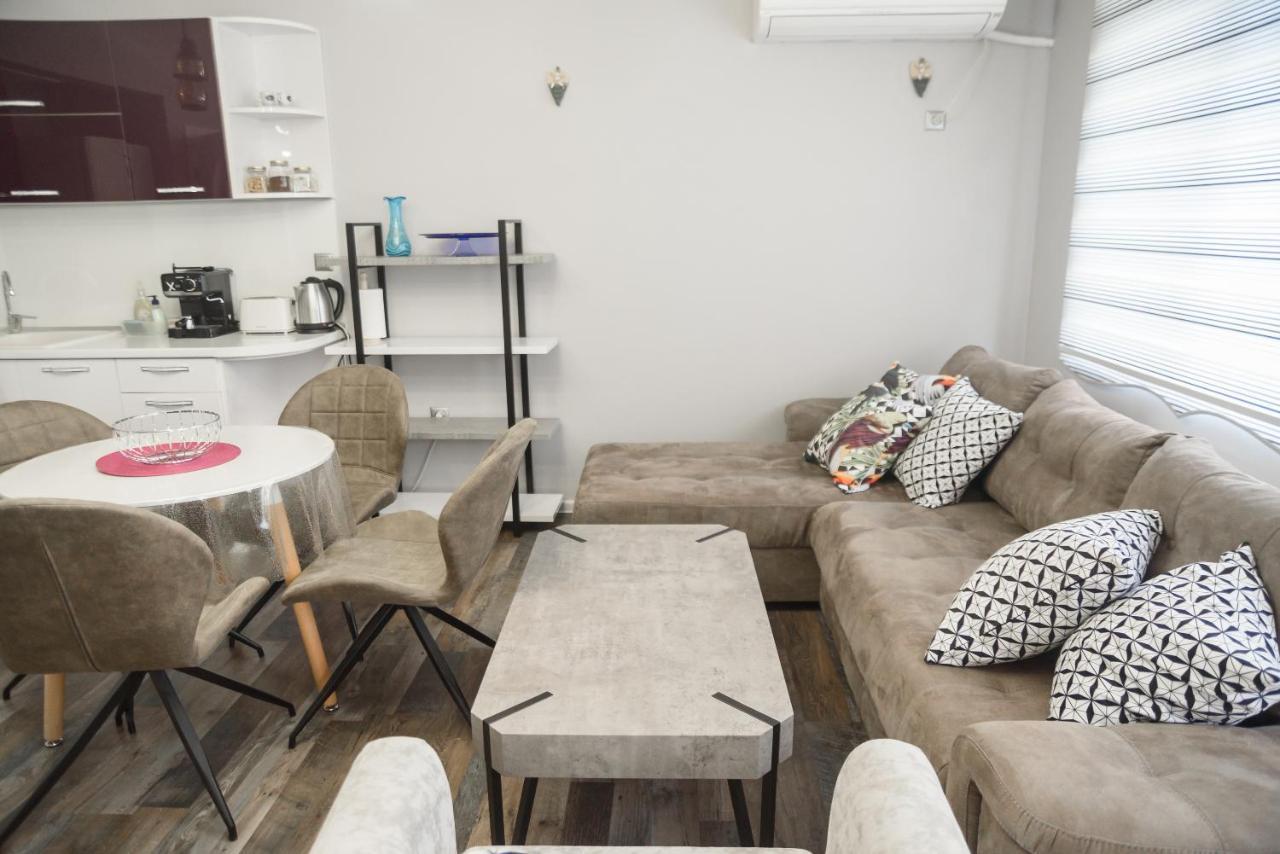 Apartment Martini Burgas Екстер'єр фото