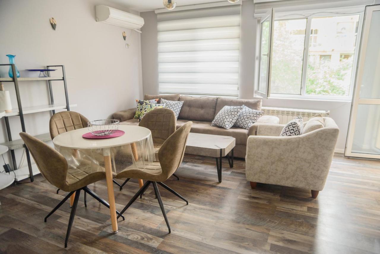 Apartment Martini Burgas Екстер'єр фото